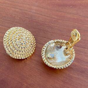 Vintage 80s Gold Toned Textured Clip Earrings